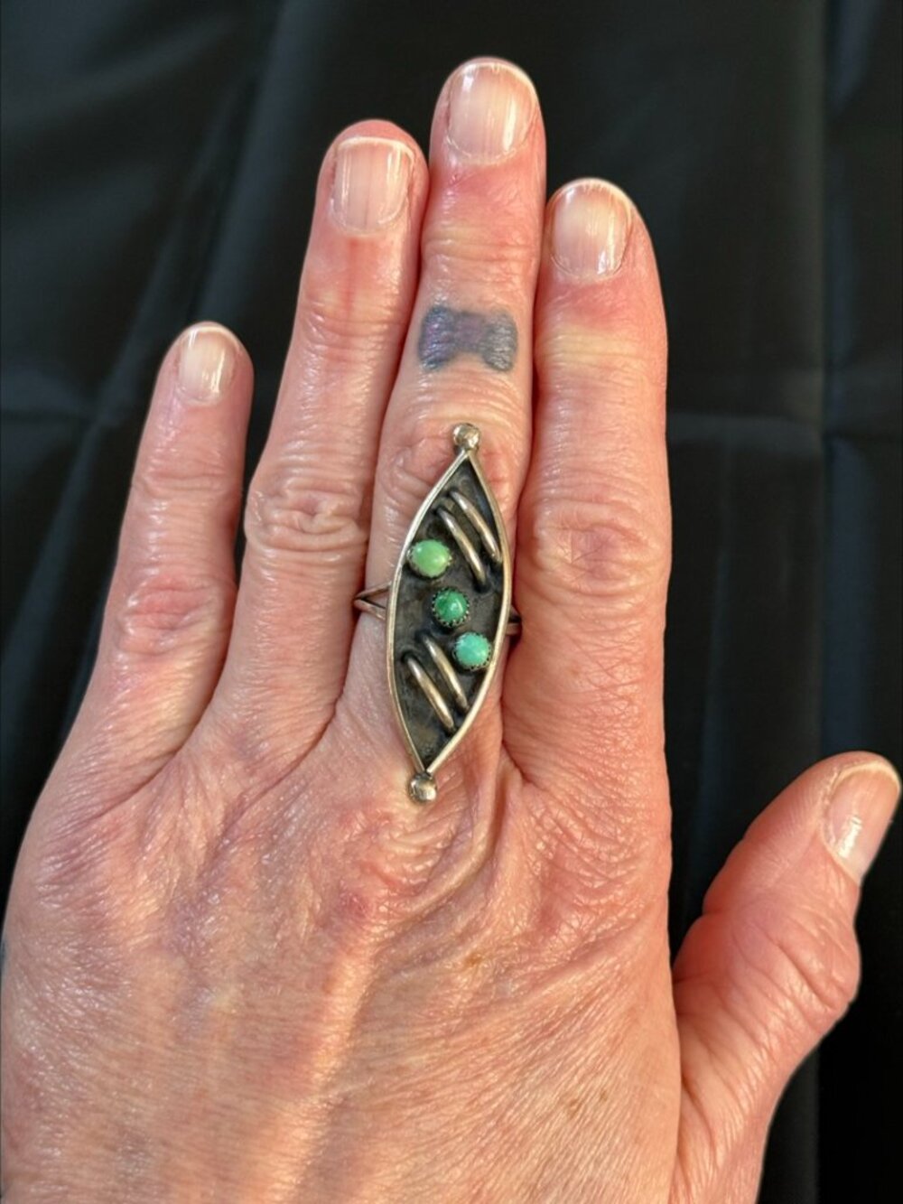 1930s OOAK Vintage Indian Turquoise Navajo Sterling Silver .925 Handmade Size 8 - Picture 2 of 8